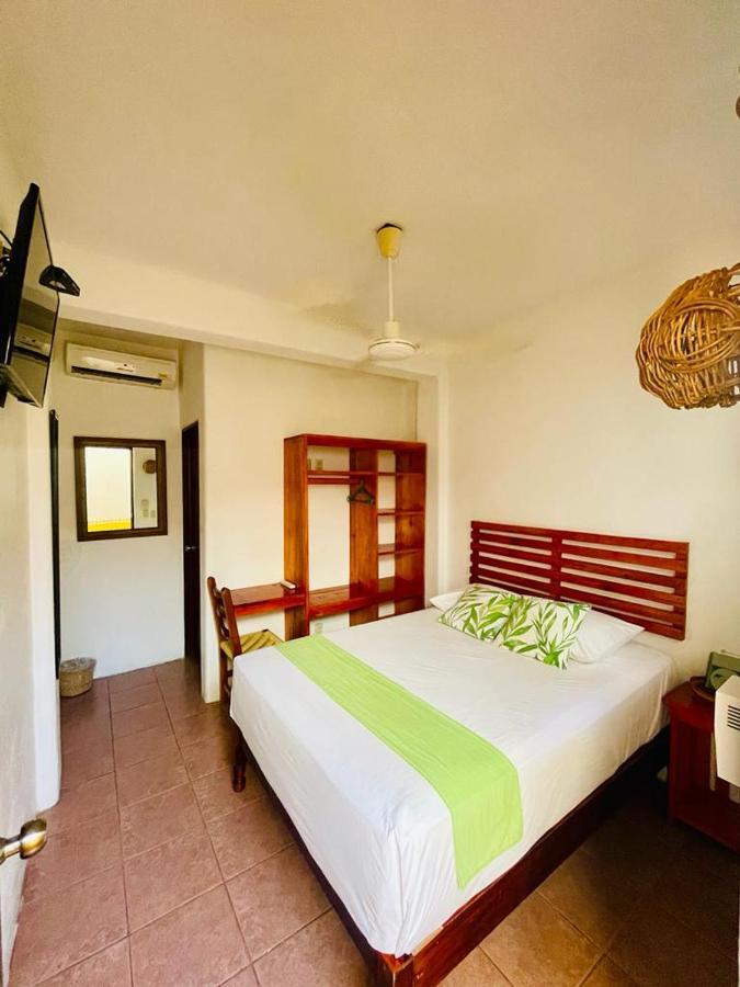 Hotel Casa De La Palma Bed & Breakfast Zihuatanejo Exterior foto