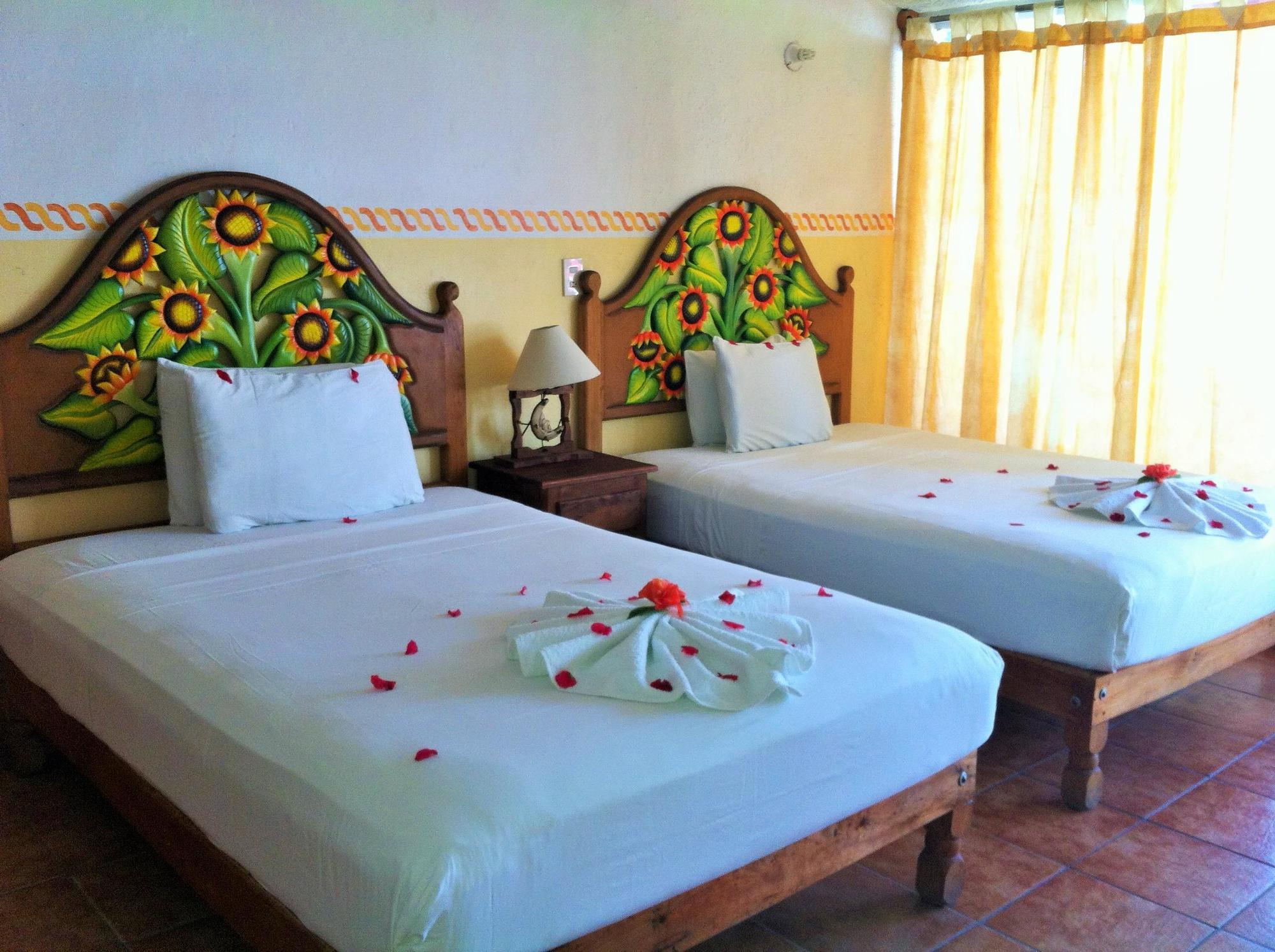 Hotel Casa De La Palma Bed & Breakfast Zihuatanejo Exterior foto