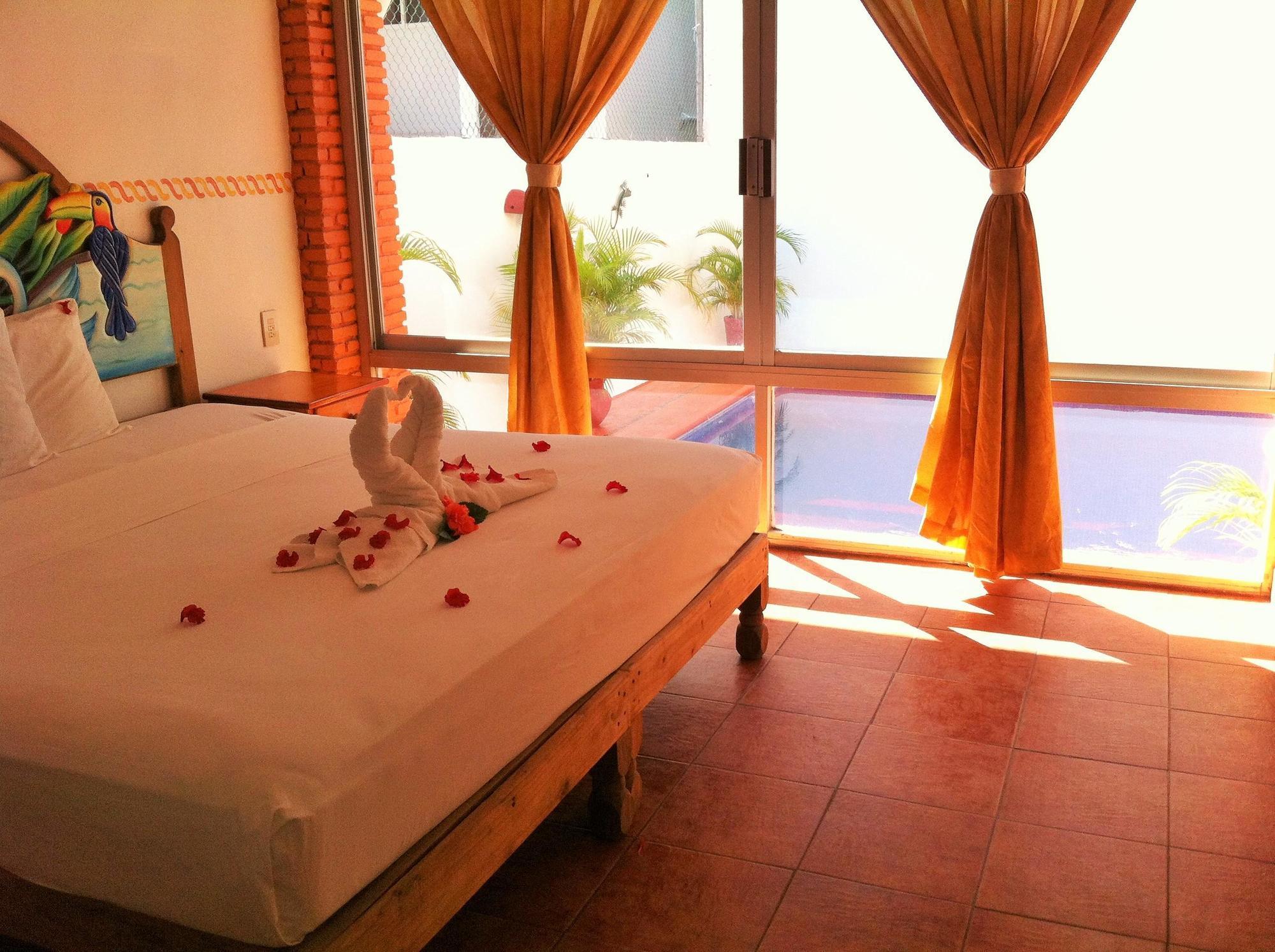 Hotel Casa De La Palma Bed & Breakfast Zihuatanejo Exterior foto